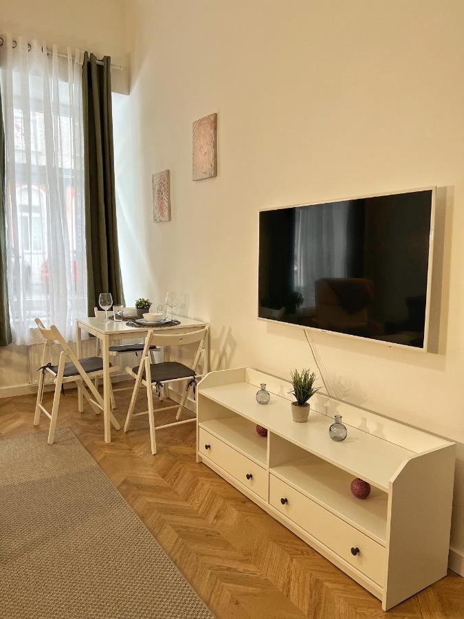 Cozy, Quiet Place Near Belvedere Wien Exterior photo